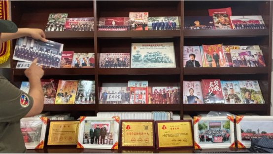 探索雷锋精神｜湖南政法美术馆、警民网管委会一行走访《雷锋》杂志社湖南通联站