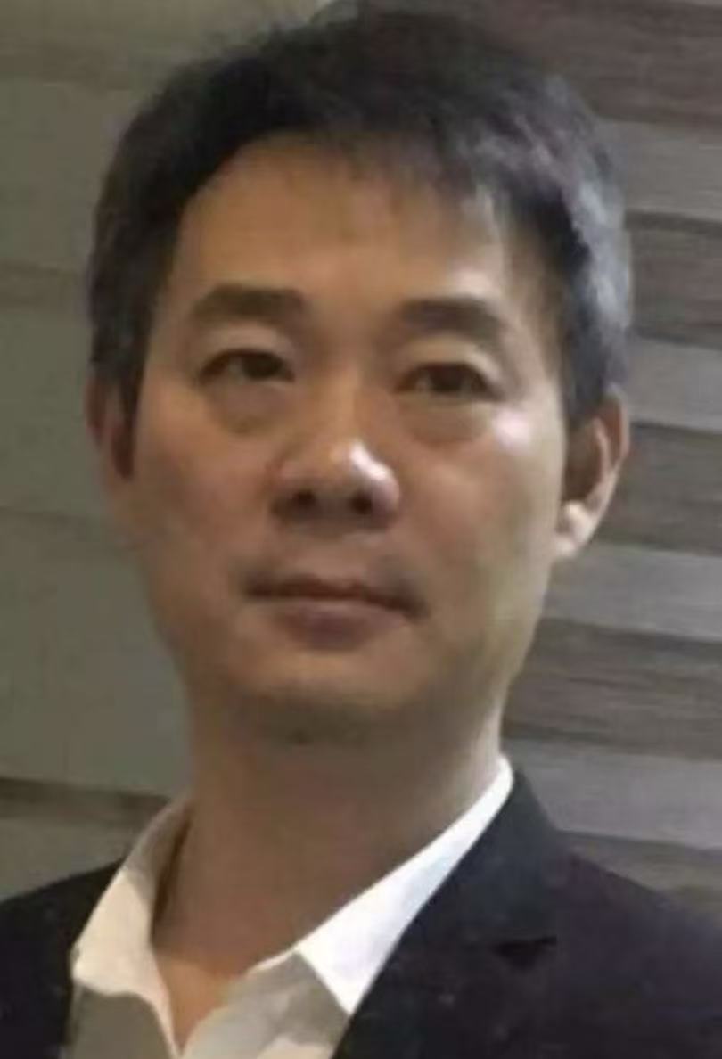 人生流淌在诗歌里 ——仲升的半生诗传 人生流淌在诗歌里 ——仲升的半生诗传