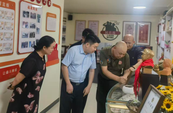 探索雷锋精神｜湖南政法美术馆、警民网管委会一行走访《雷锋》杂志社湖南通联站