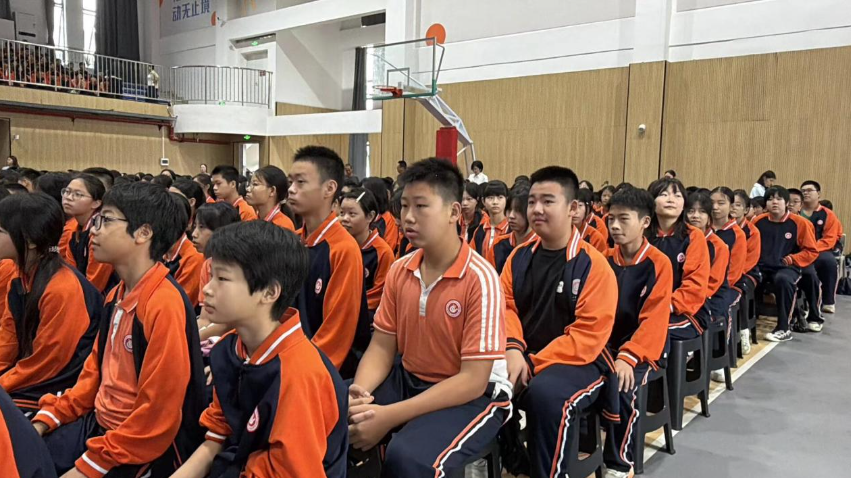 双校同频传薪火 红色种子播心田——蔡建勋大校开讲株洲市二中集团校开学第一课 双校同频传薪火 红色种子播心田——蔡建勋大校开讲株洲市二中集团校开学第一课