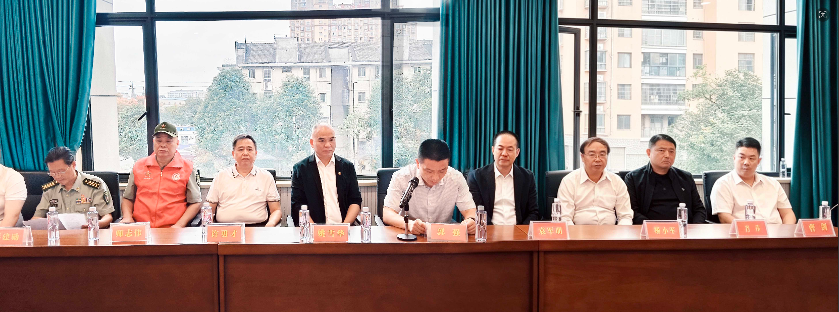 传承雷锋精神 坚定红色信念 —沅江开展建军百年·雷锋同行公益慰问活动 传承雷锋精神 坚定红色信念 —沅江开展建军百年·雷锋同行公益慰问活动