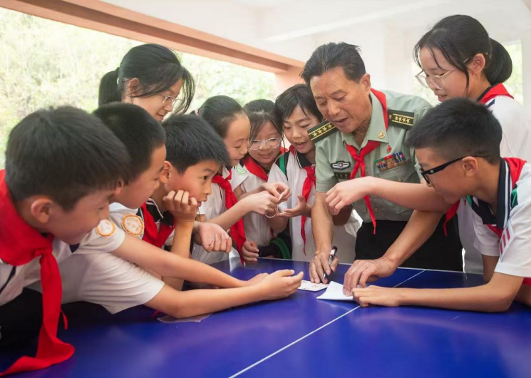 青竹湖湘一外国语学校第二附属小学｜队旗高扬逐梦行 红色薪火育新人