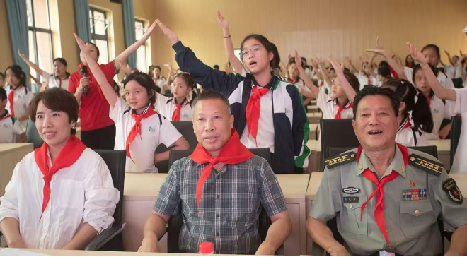 青竹湖湘一外国语学校第二附属小学｜队旗高扬逐梦行 红色薪火育新人