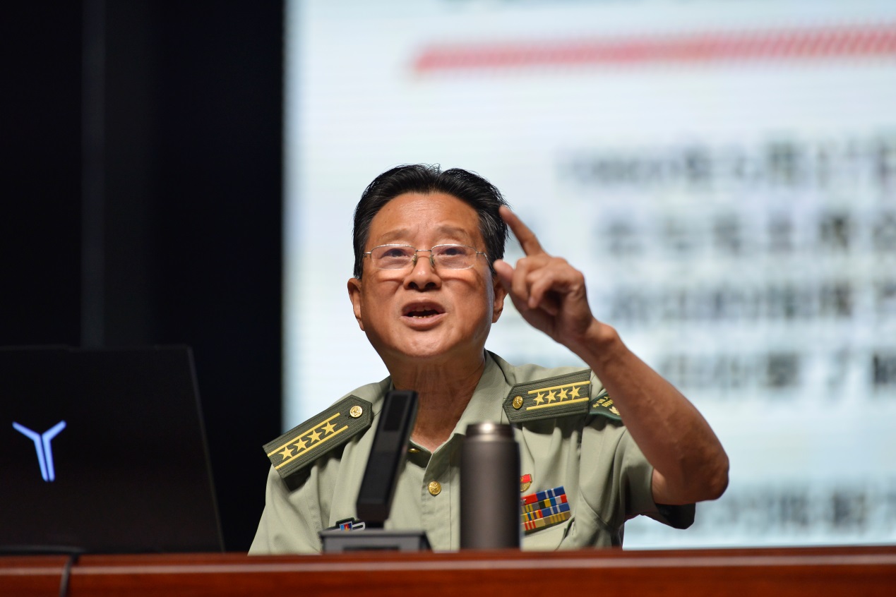 传承伟大长征精神   筑牢青年安全防线 长沙学院千名新生接受红色国防思政洗礼